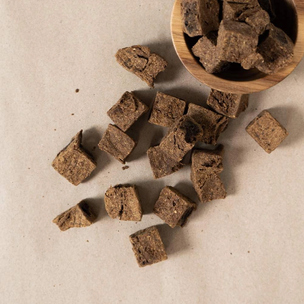 25% OFF: Boneve Earthmade Free-Range Grass-Fed Beef & Cheese Chunk Air-Dried Dog Treats 150g