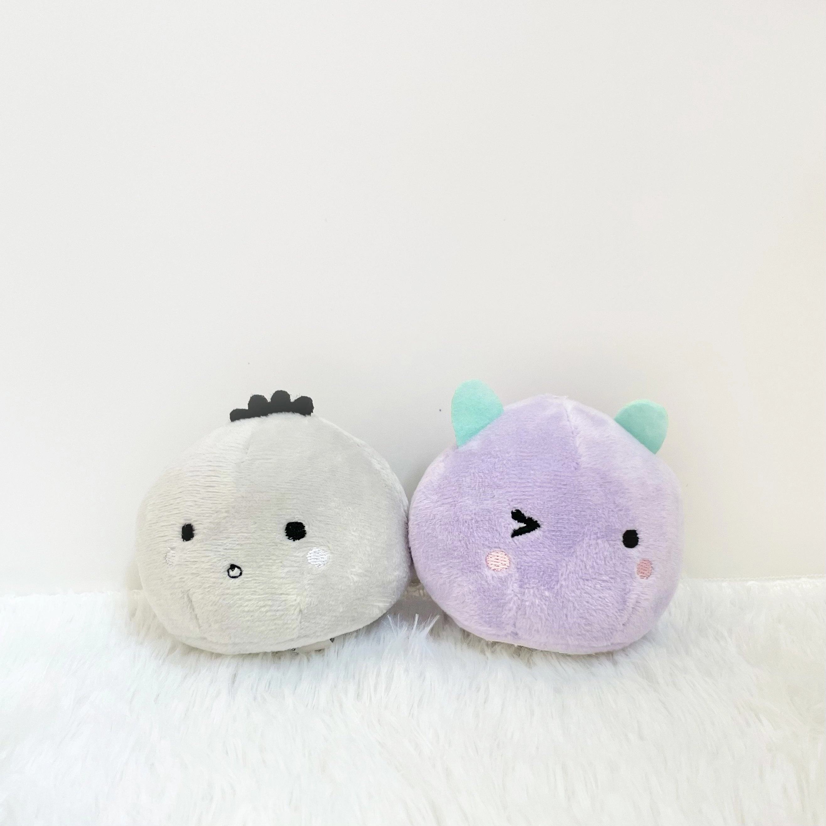 Hey Cuzzies Mochi Monsters Grey & Purpur Dog Toy