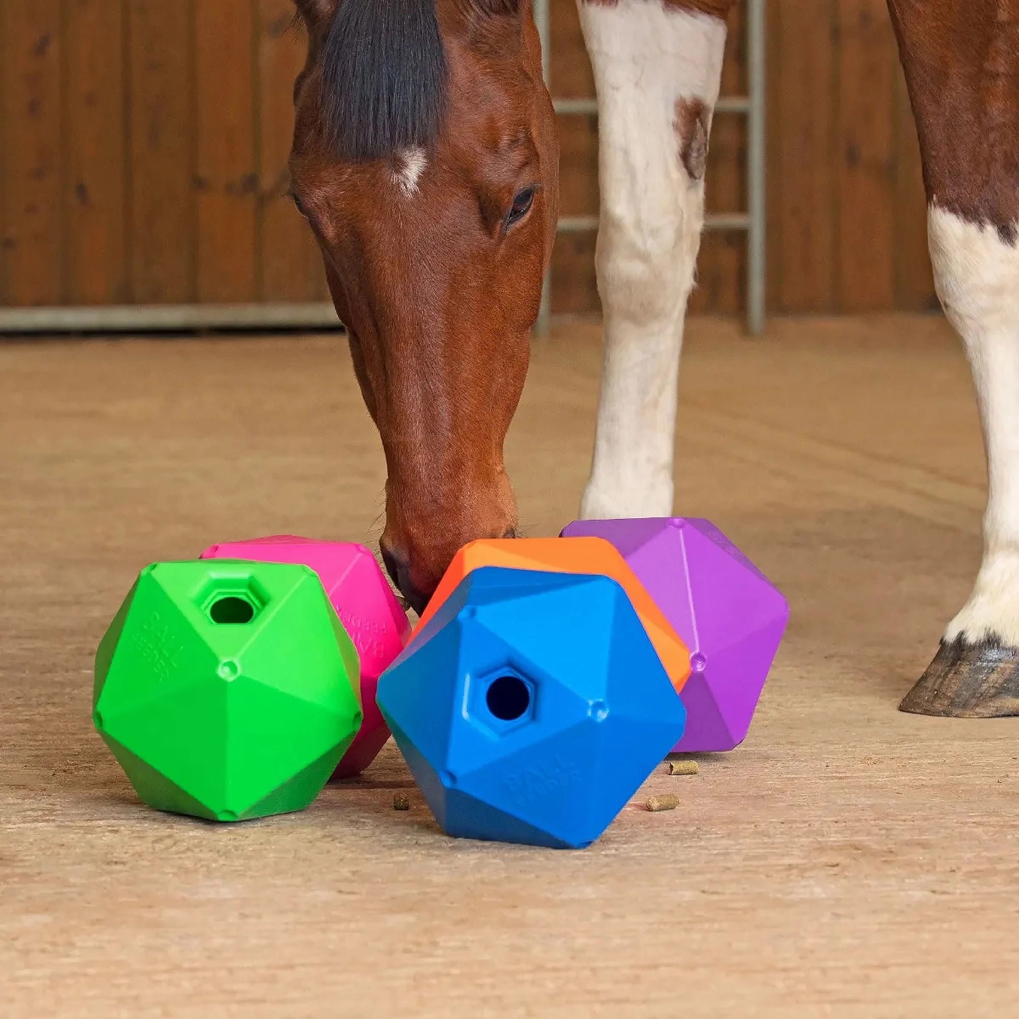 Shires Ball Feeder Horse Toy, 9"