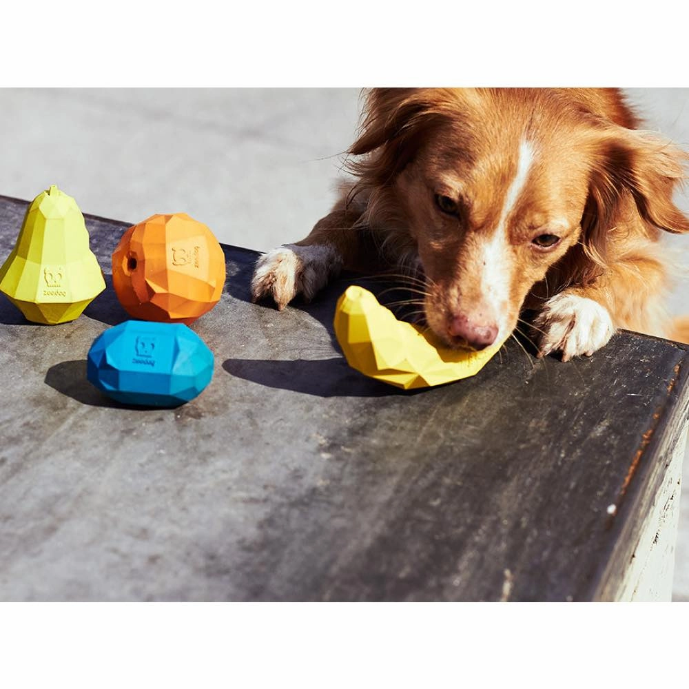 Zee.Dog Super Pear Dog Toy